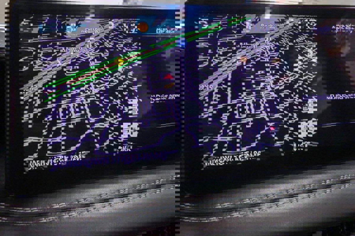 Used 2022 INFINITI QX60 Sensory image 18