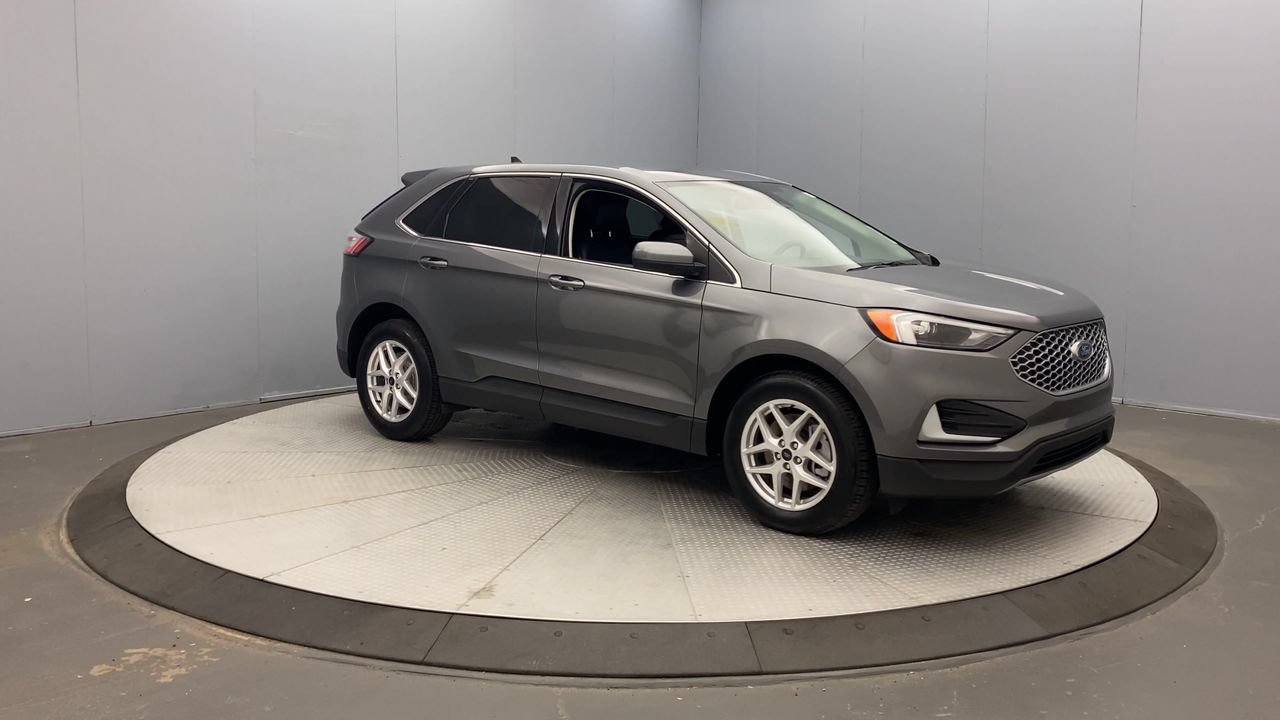 Used 2024 Ford Edge SEL AWD/4WD image 7