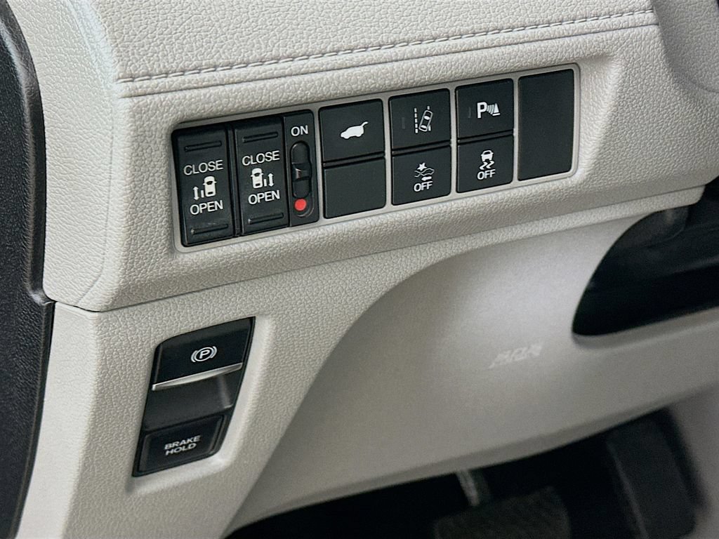 Used 2018 Honda Odyssey Elite image 31