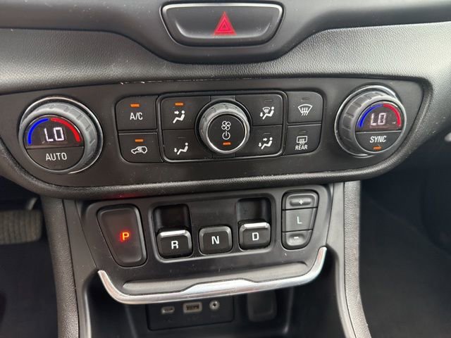 Used 2018 GMC Terrain SLE w/ Driver Convenience Package image 19