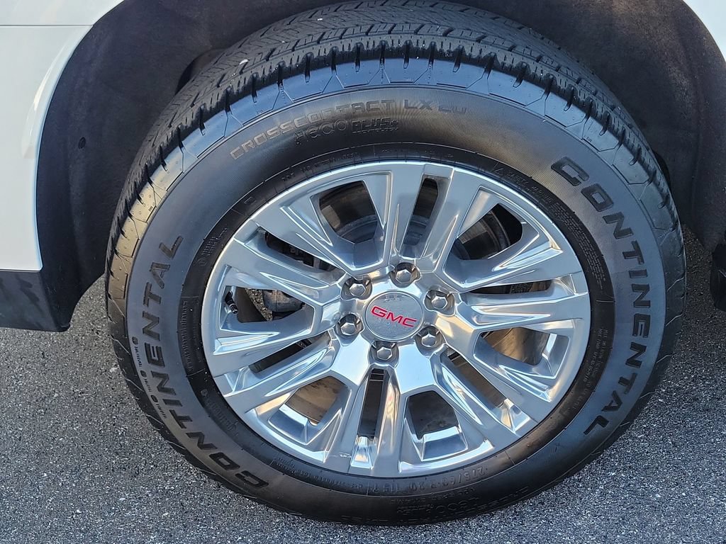 Used 2024 GMC Yukon Denali AWD/4WD image 6