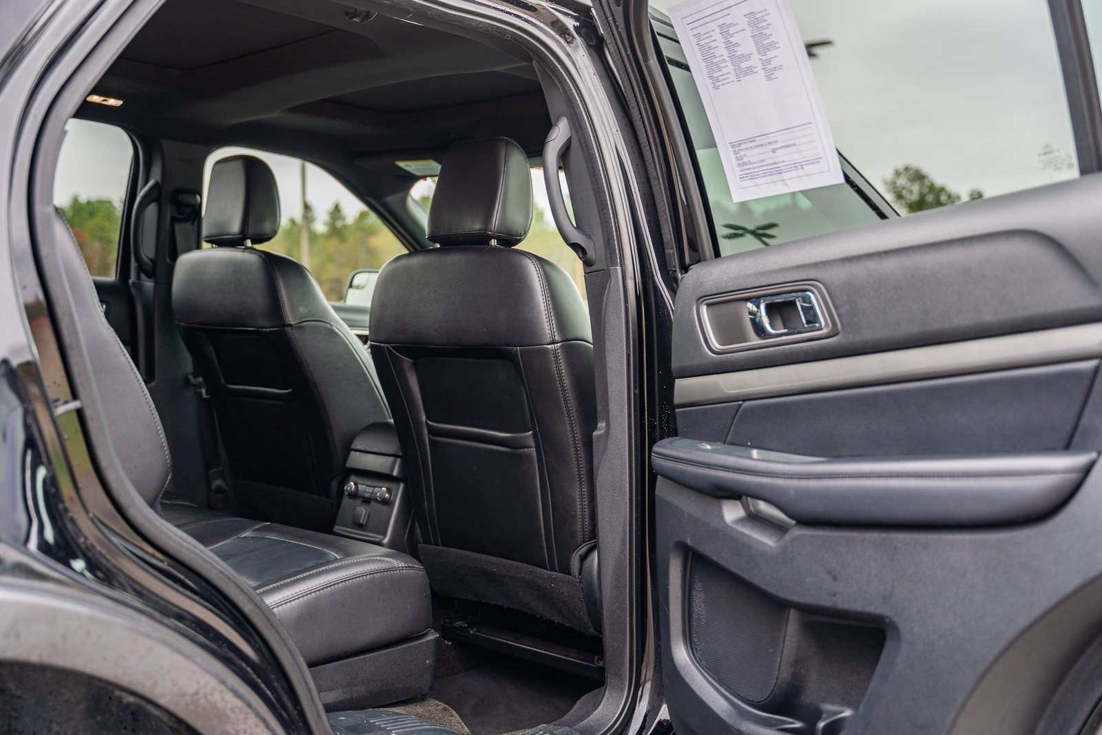 Certified 2018 Ford Explorer XLT w/ Equipment Group 202A image 13