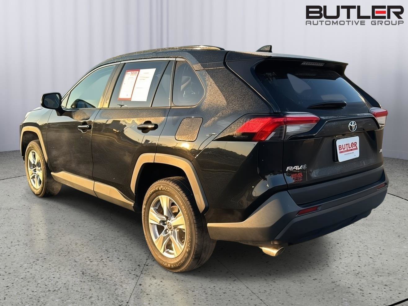 Certified 2023 Toyota RAV4 XLE FWD image 3