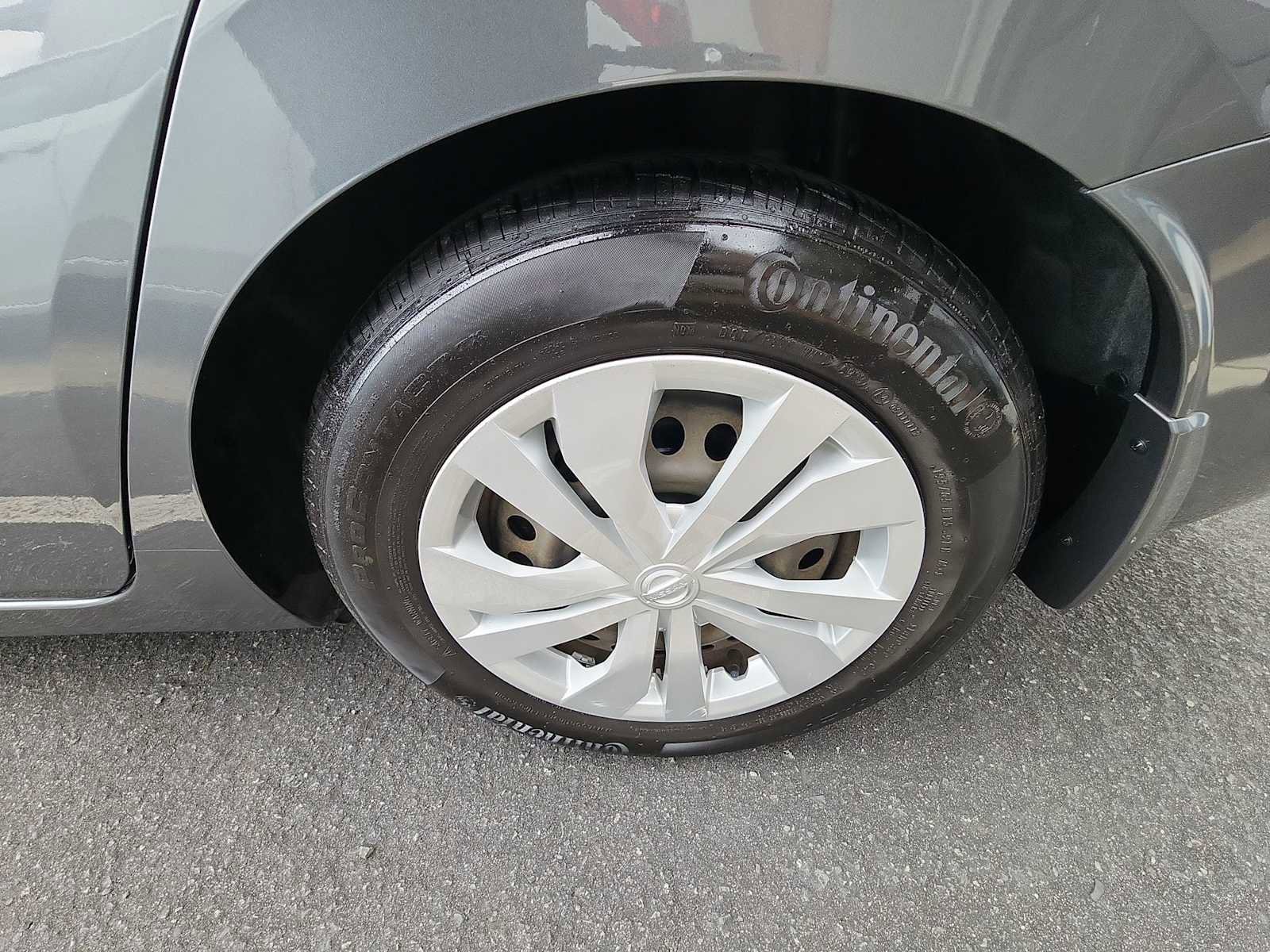 Used 2023 Nissan Versa S image 10