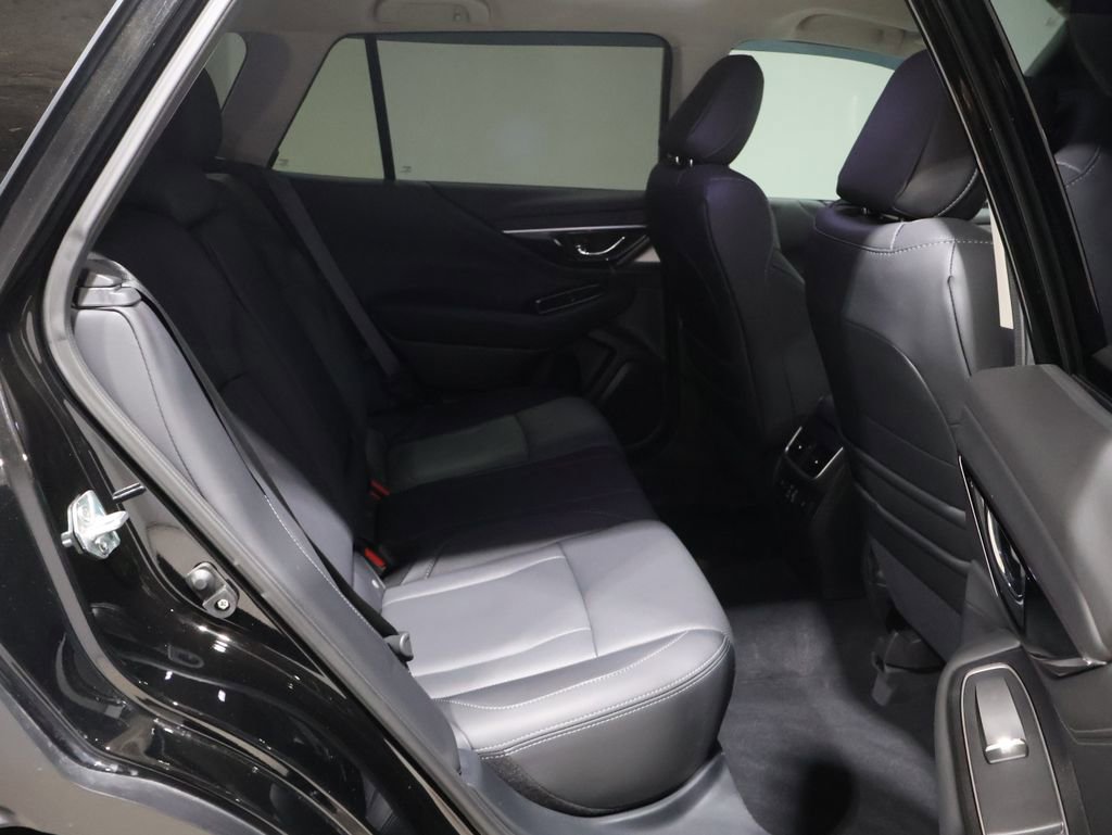 Used 2025 Subaru Outback Limited image 21