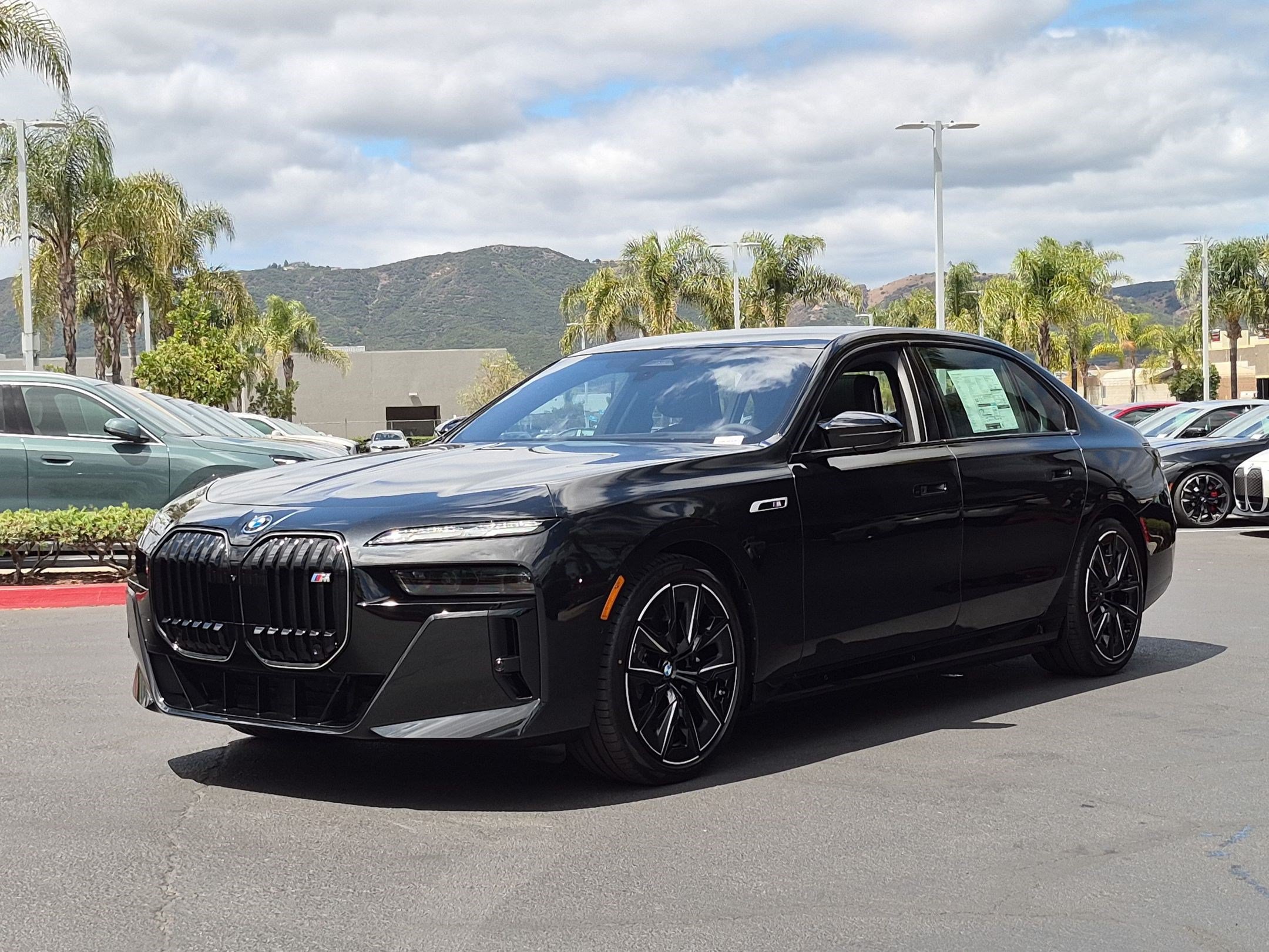 New 2026 BMW i7 M70 w/ Executive Package AWD/4WD image 5