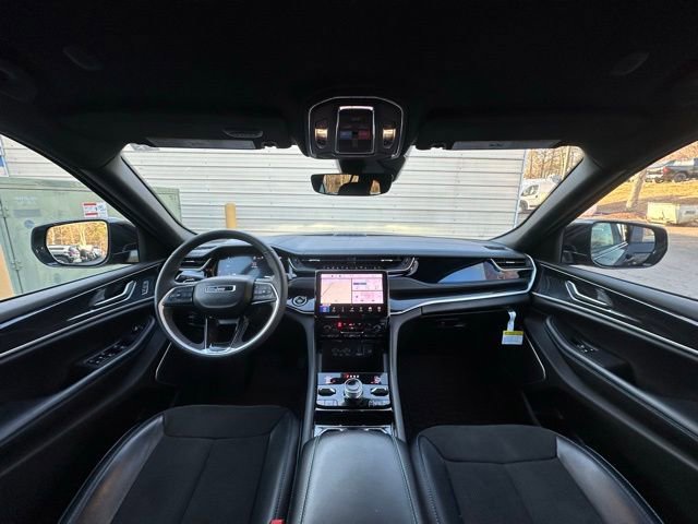 Used 2022 Jeep Grand Cherokee Trailhawk image 3