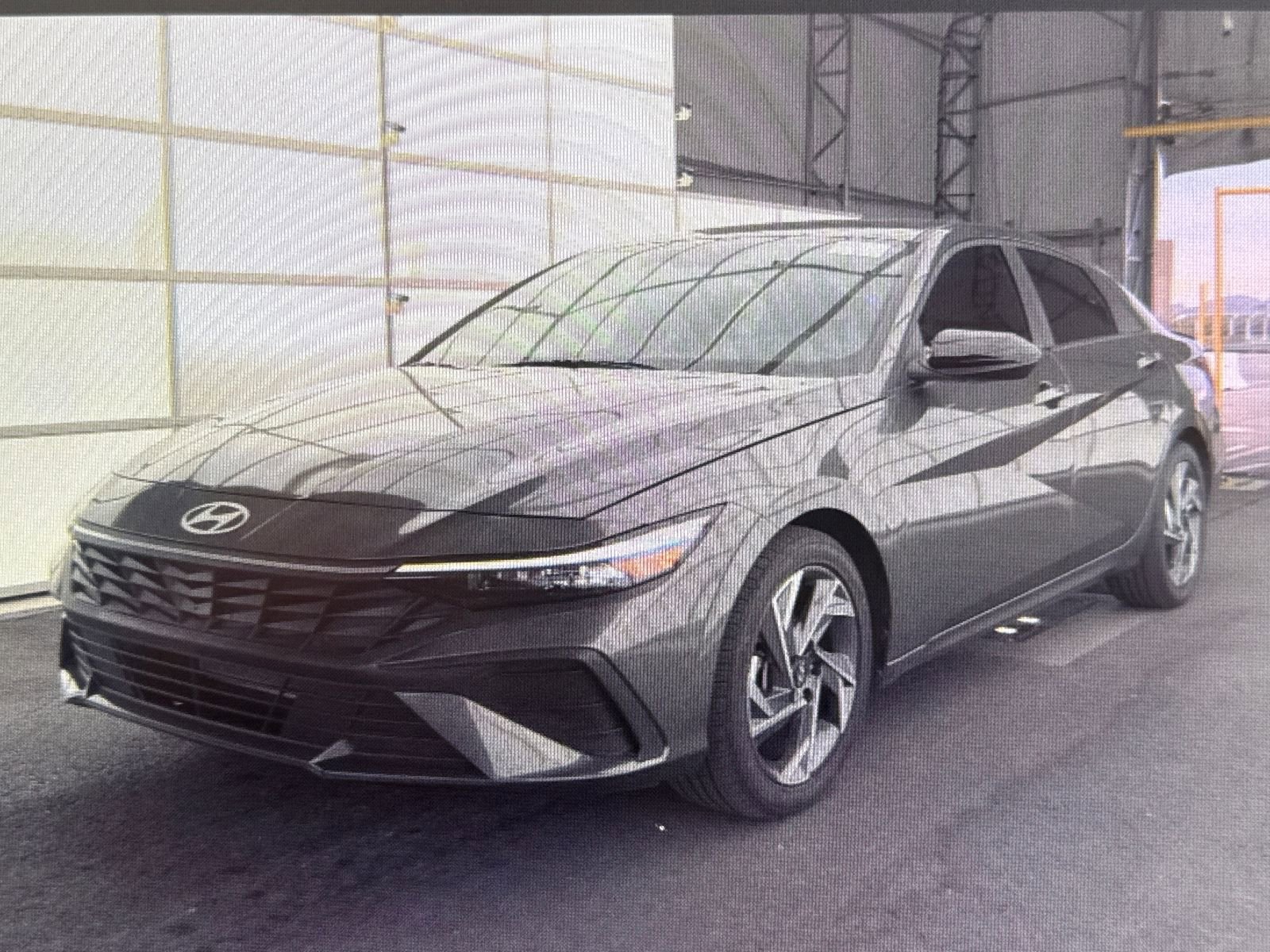 Used 2025 Hyundai Elantra Sport image 1