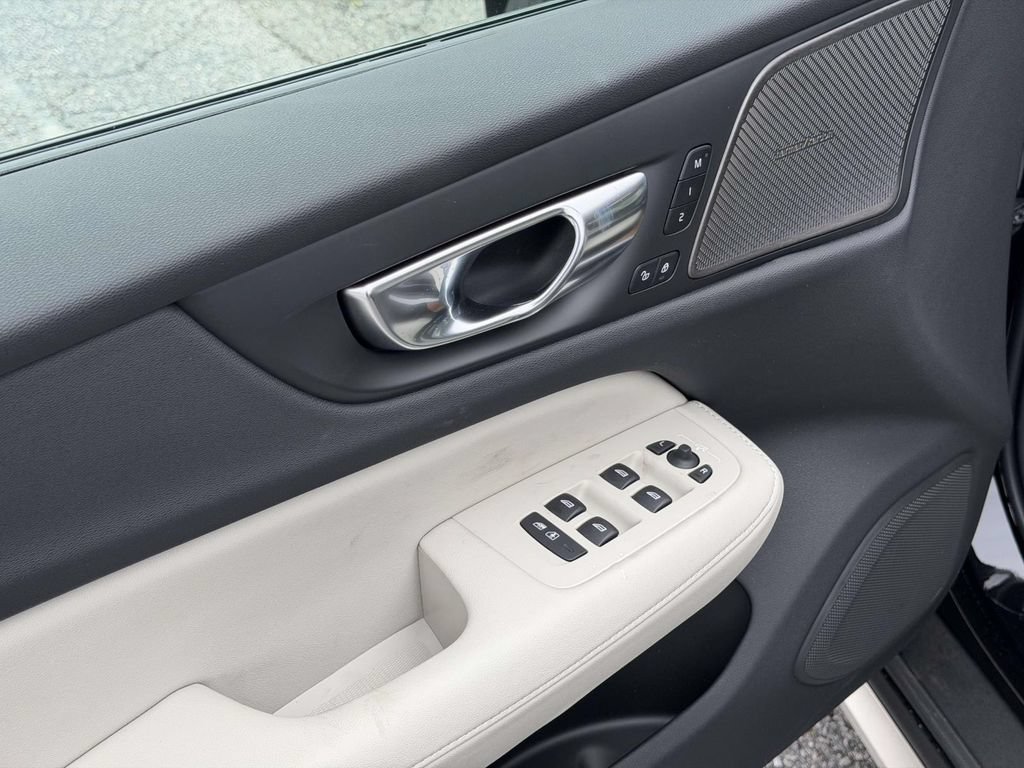 New 2026 Volvo V60 B5 Cross Country Ultra w/ Protection Package Premier AWD/4WD image 17
