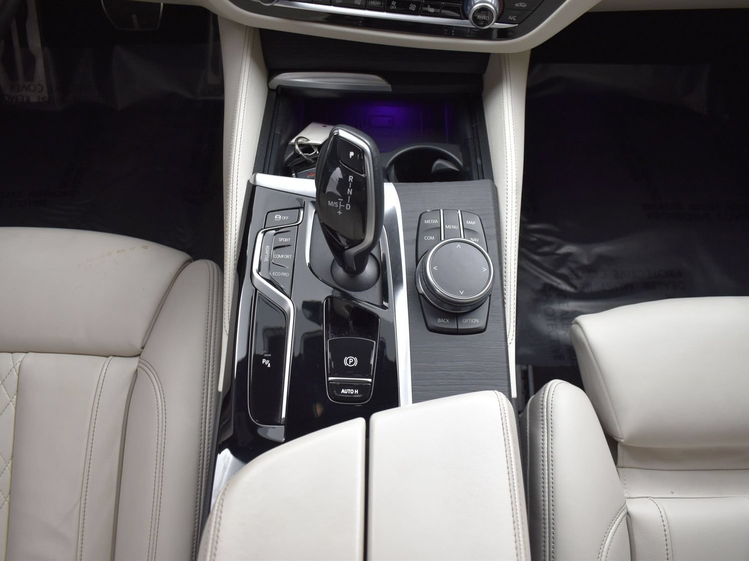 Used 2022 BMW M550i xDrive w/ Shadowloine Package AWD/4WD image 15