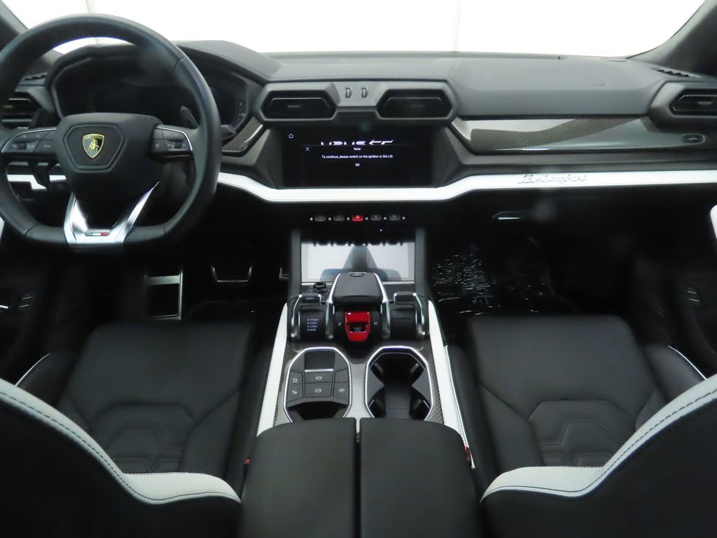 Used 2025 Lamborghini Urus SE image 13