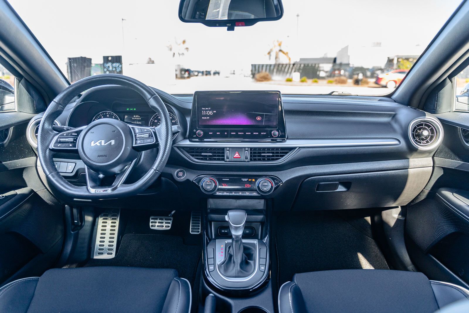 Used 2023 Kia Forte GT-Line image 21