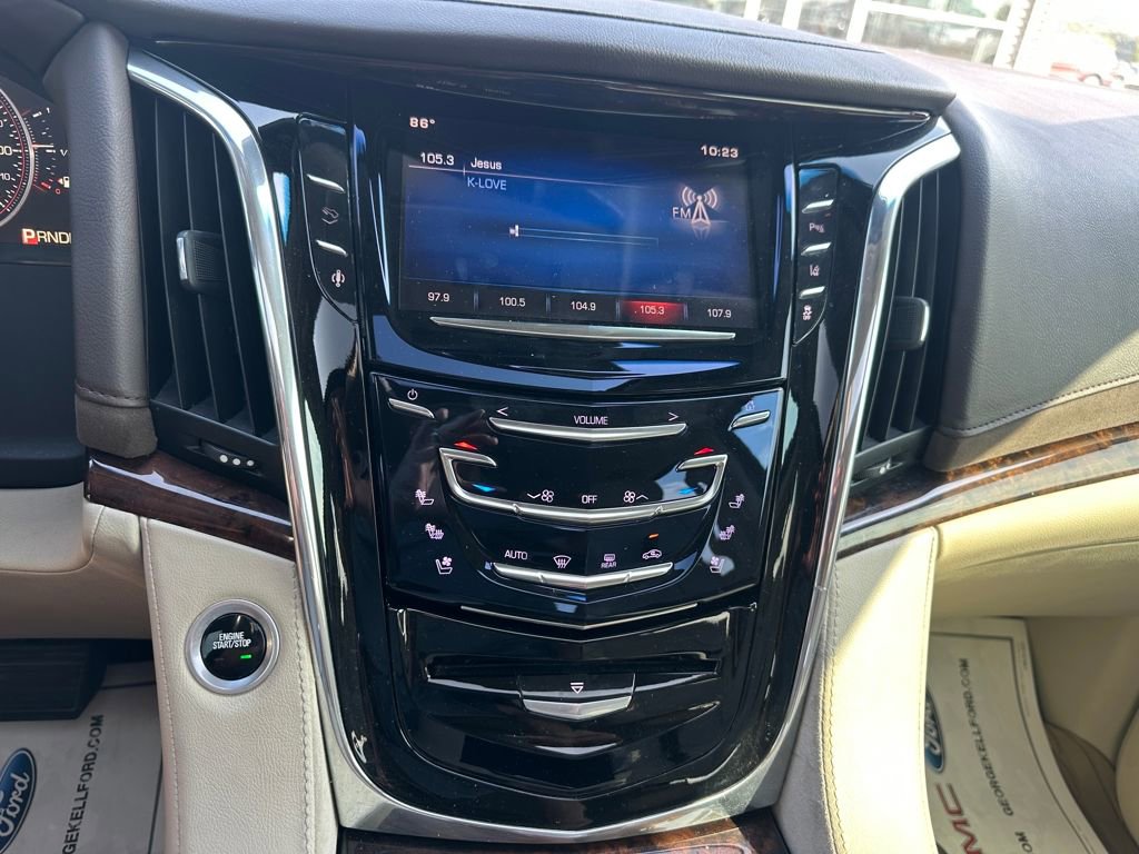 Used 2015 Cadillac Escalade Luxury image 10