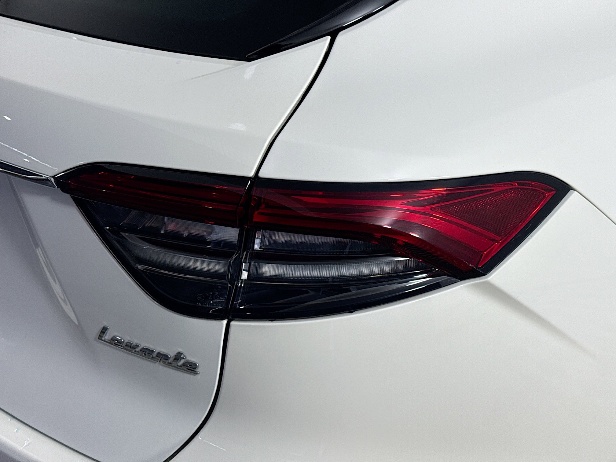 Used 2023 Maserati Levante Modena image 34