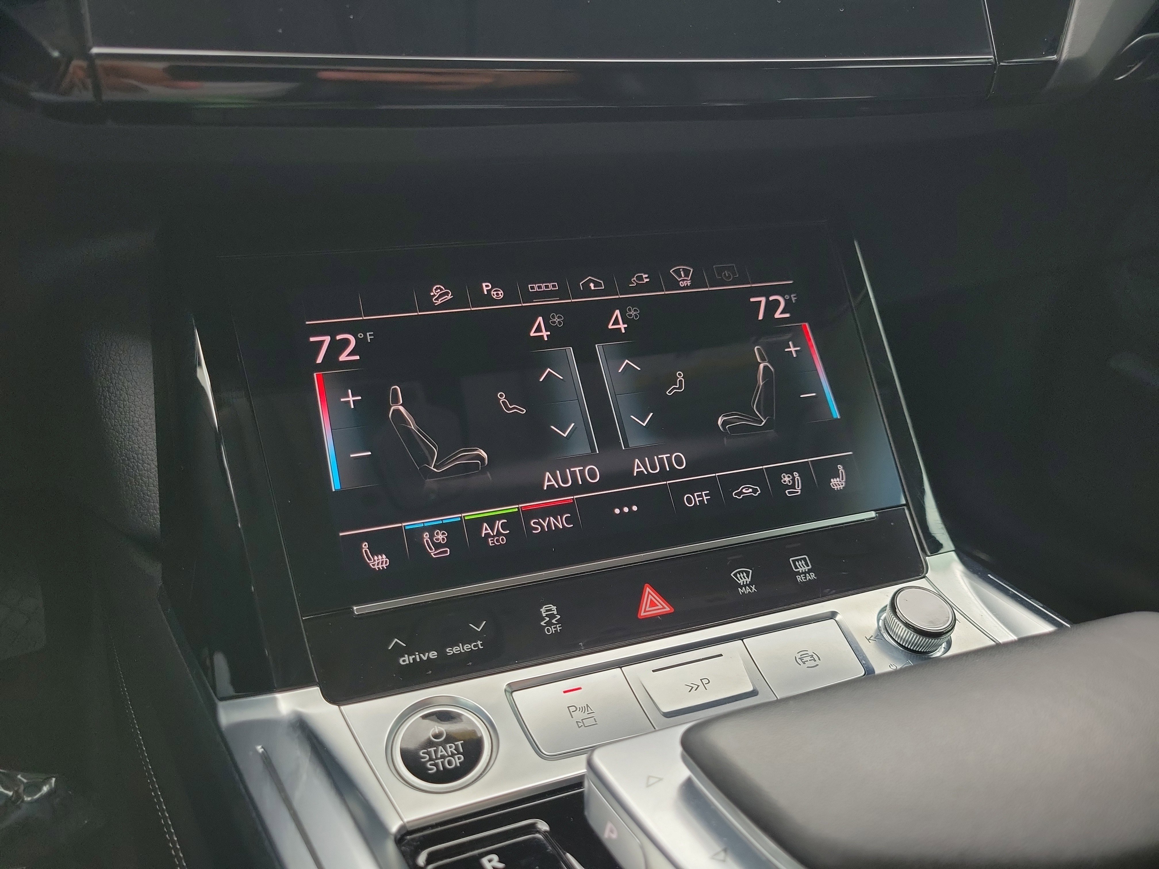 Used 2024 Audi Q8 e-tron Prestige w/ Prestige Package image 29