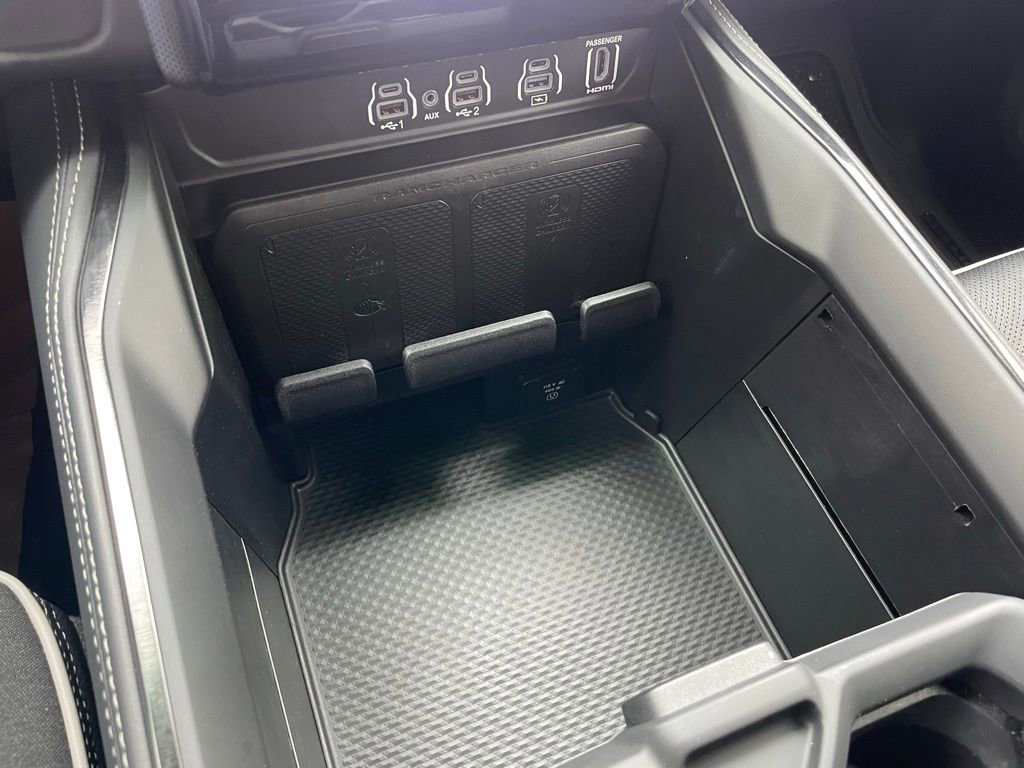 Used 2025 RAM 1500 Limited AWD/4WD image 13
