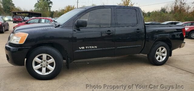 Used 2010 Nissan Titan SE RWD image 1