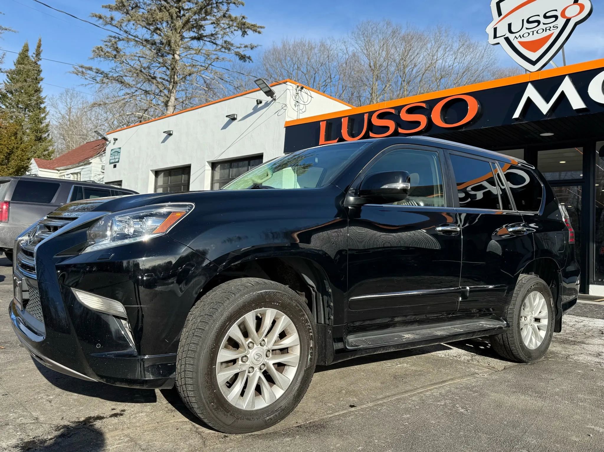 Used 2018 Lexus GX 460 Premium AWD/4WD image 2