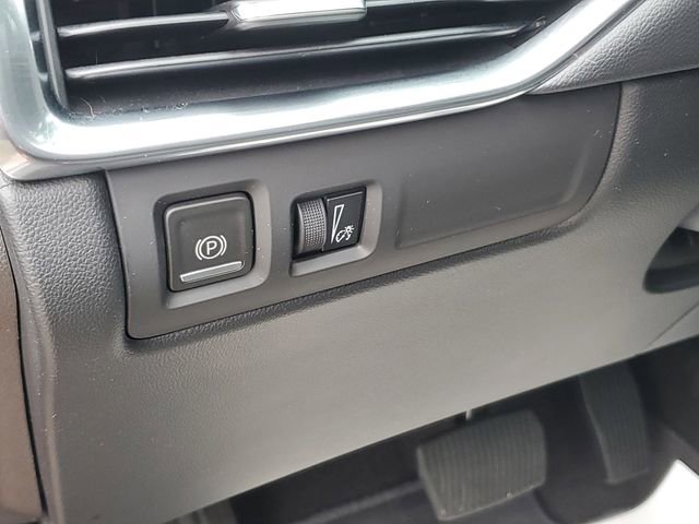 Certified 2023 Cadillac XT4 Premium Luxury image 9