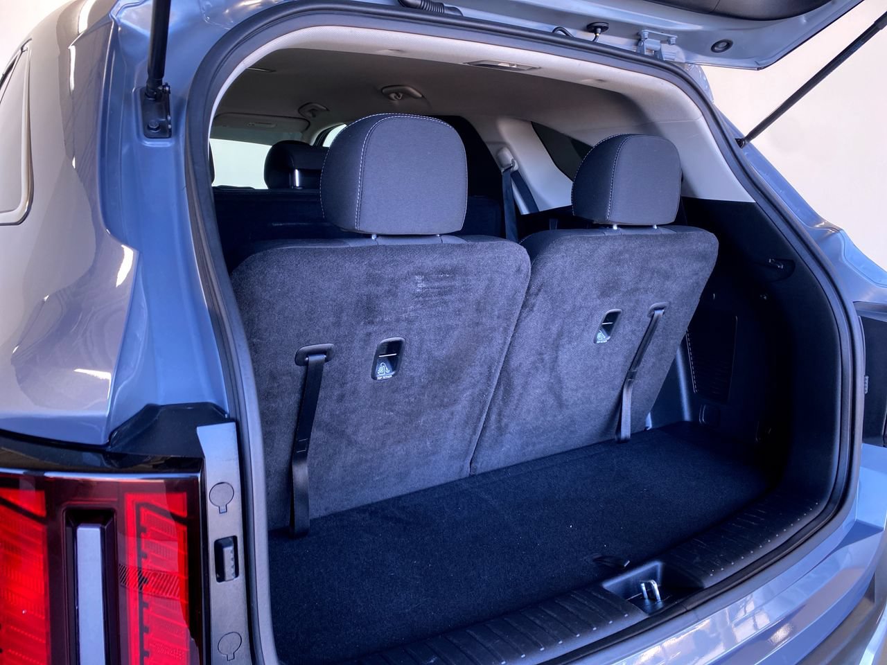 Certified 2025 Kia Sorento LX FWD image 15