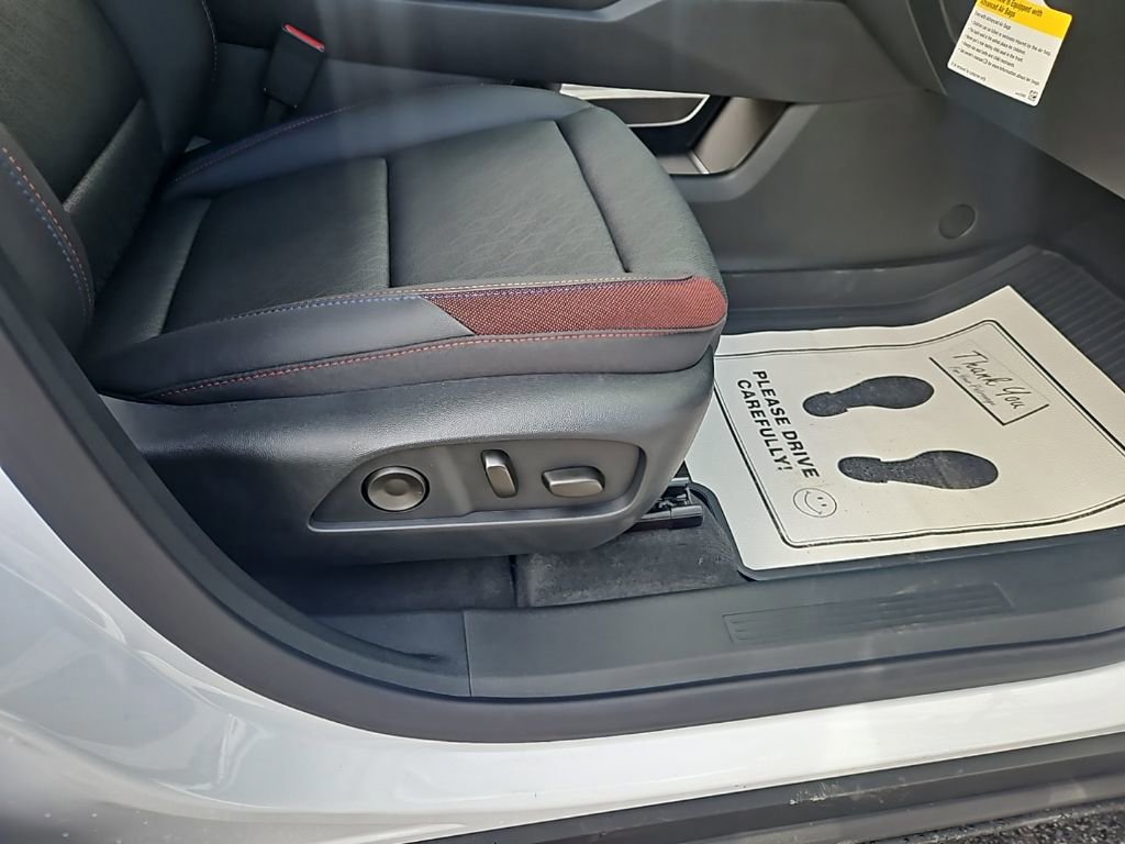 New 2026 Chevrolet Equinox RS w/ Convenience Package III image 23