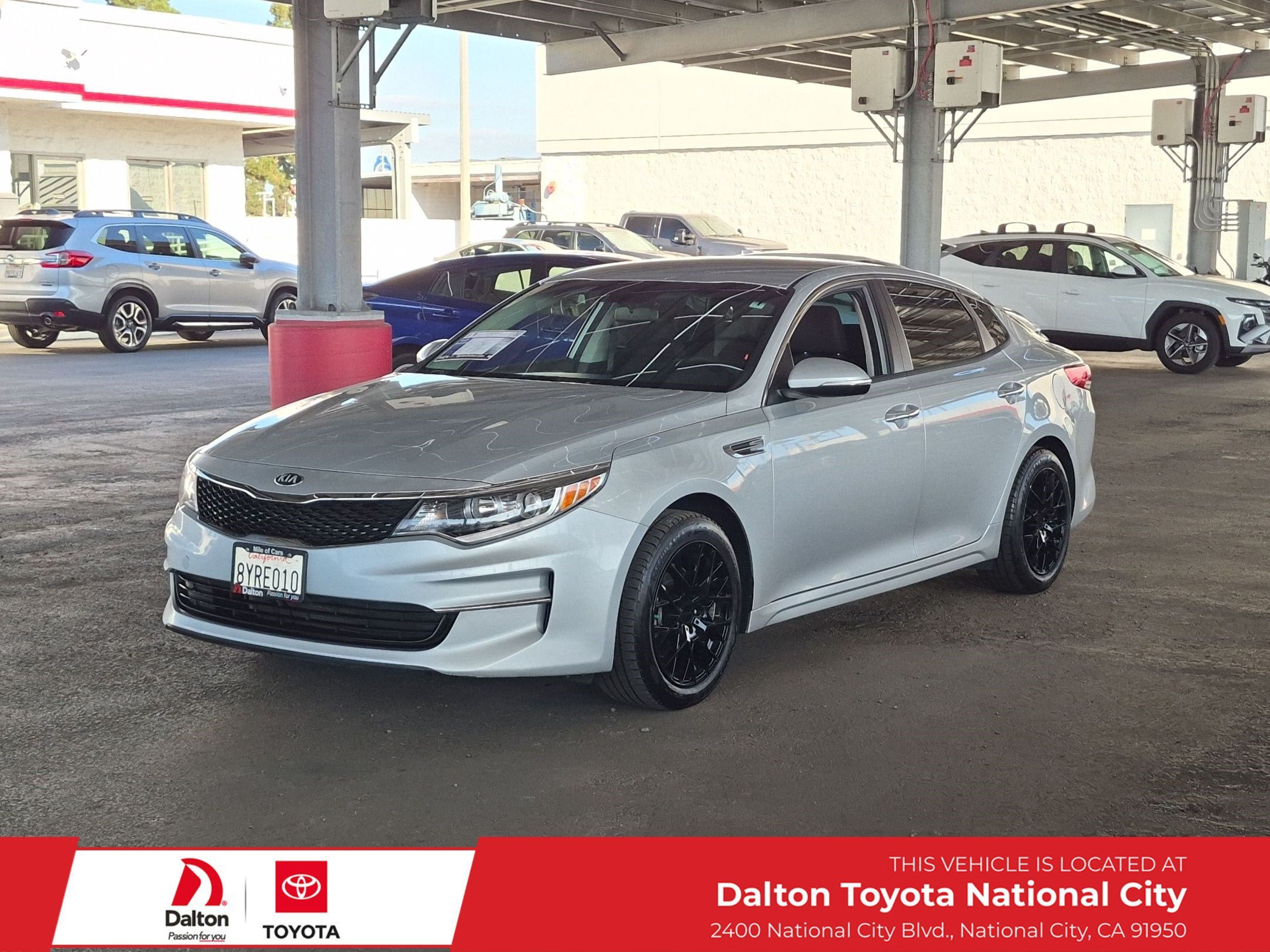 Used 2017 Kia Optima LX FWD image 1
