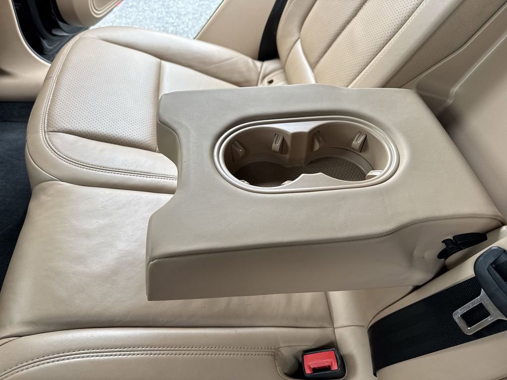 Used 2021 Porsche Macan image 39