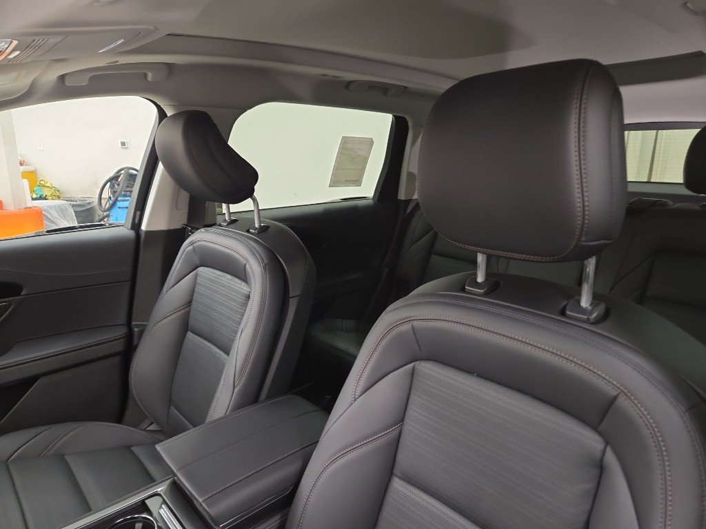 New 2026 Lincoln Nautilus Reserve w/ Jet Appearance Package AWD/4WD image 9