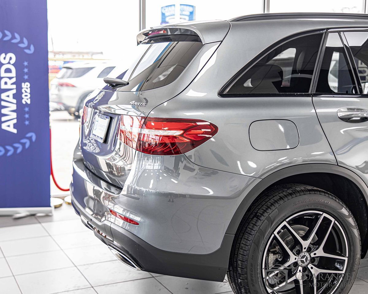 Used 2019 Mercedes-Benz GLC 300 4MATIC w/ Multimedia Package image 16
