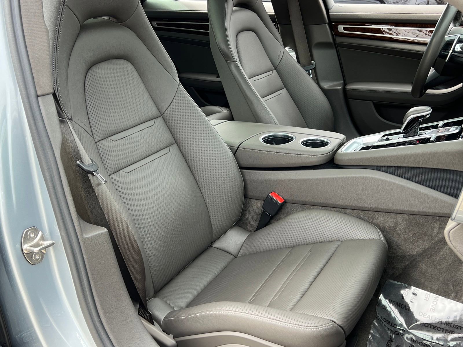 Certified 2023 Porsche Panamera 4 Platinum Edition image 15