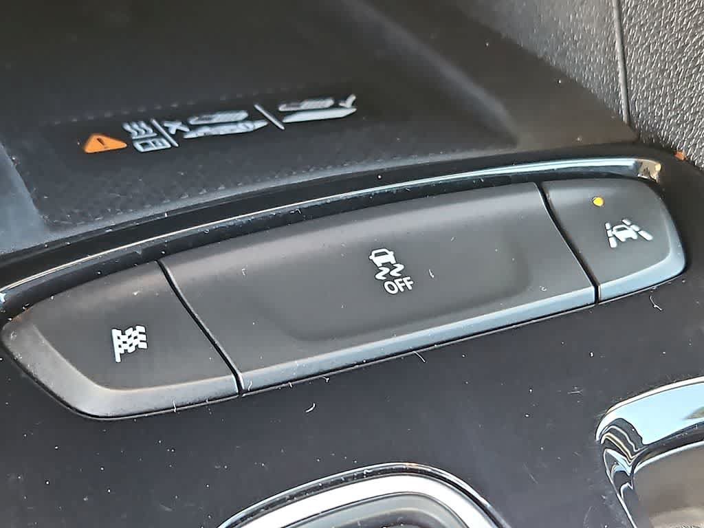 Used 2023 Chevrolet Bolt EUV LT w/ Convenience Package FWD image 23