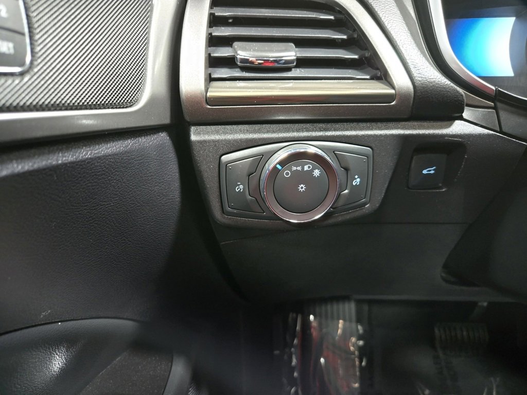 Used 2019 Ford Fusion SEL image 14