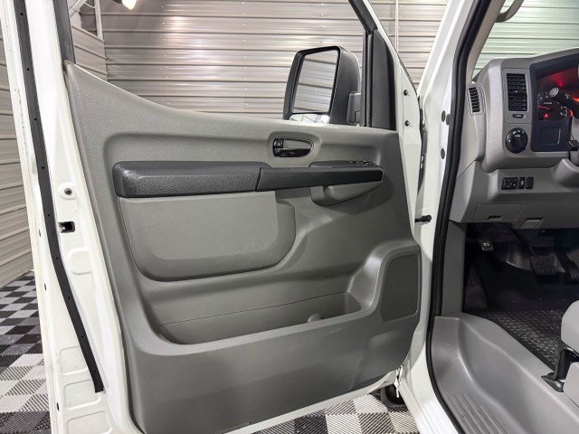 Used 2020 Nissan NV 2500 SV image 29