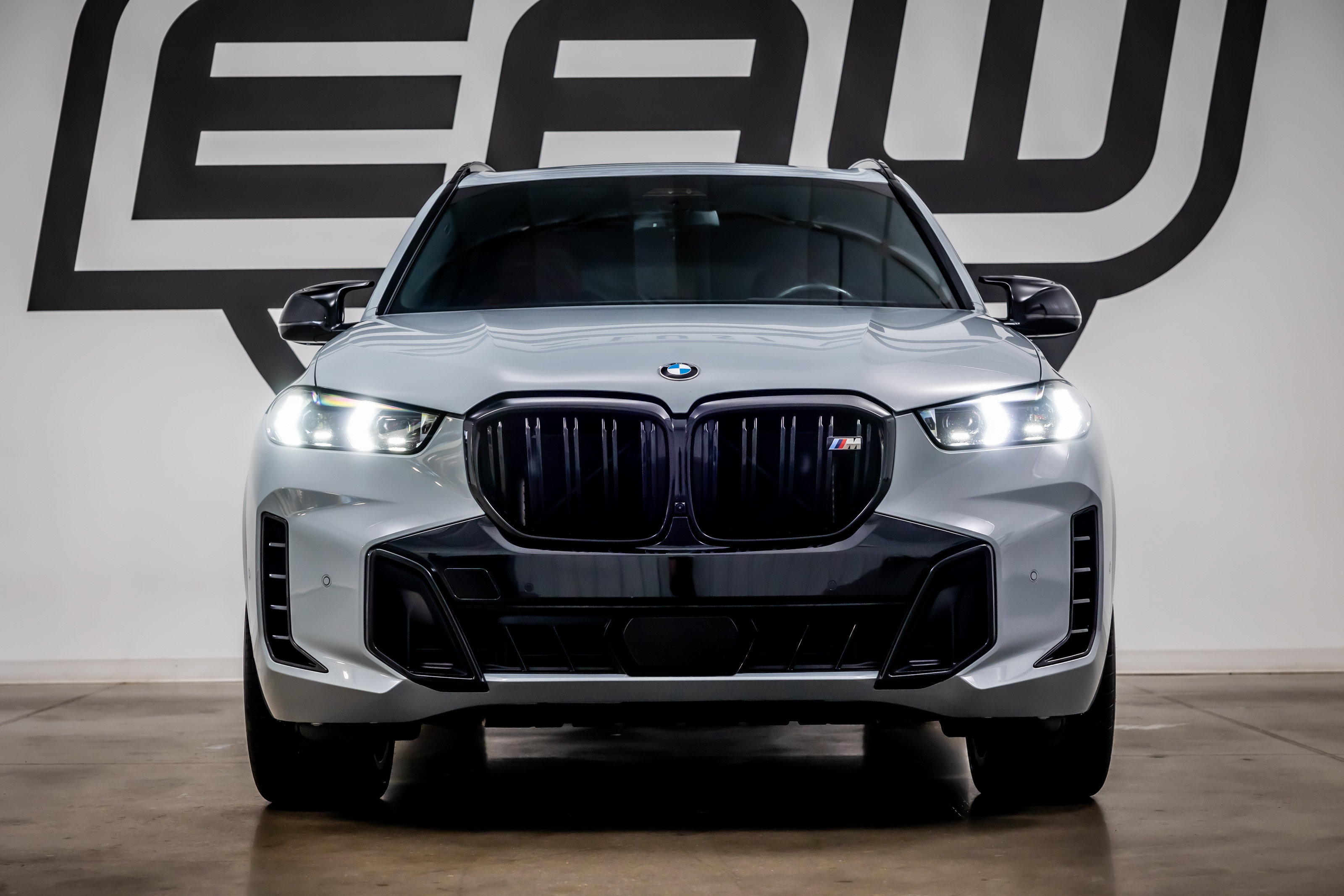 Used 2024 BMW X5 M60i AWD/4WD image 4