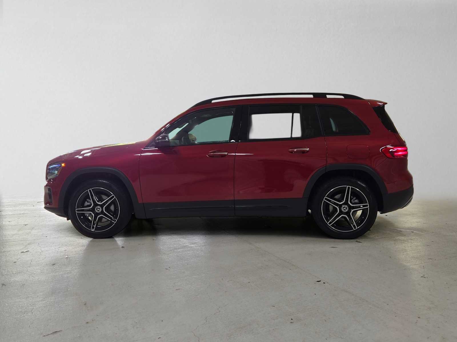 New 2026 Mercedes-Benz GLB 250 4MATIC image 6