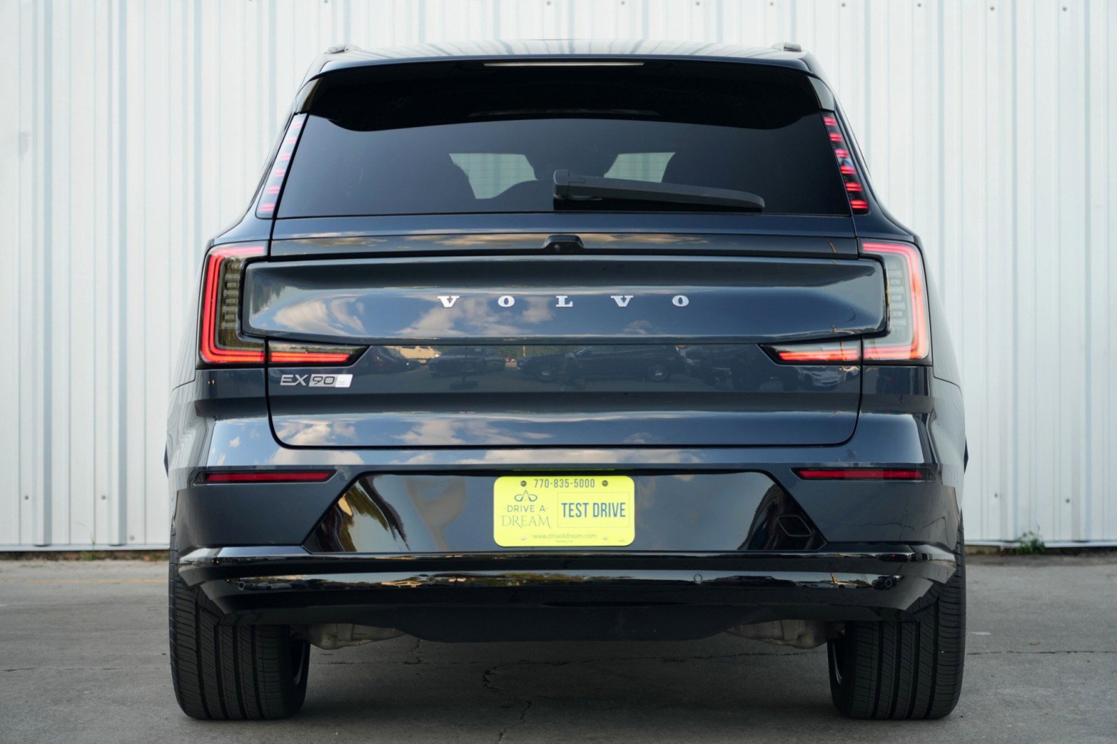 Used 2025 Volvo EX90 Ultra image 11