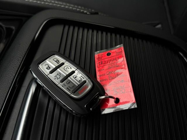 New 2026 Chrysler Pacifica Limited w/ Uconnect Theater Family Group image 44