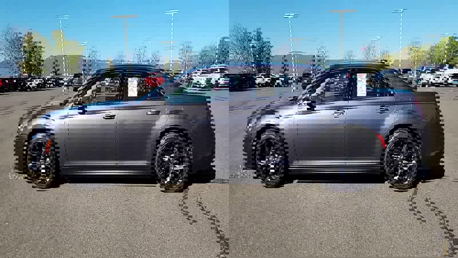 Used 2023 Chrysler 300 Touring L w/ Popular Equipment Group image 5