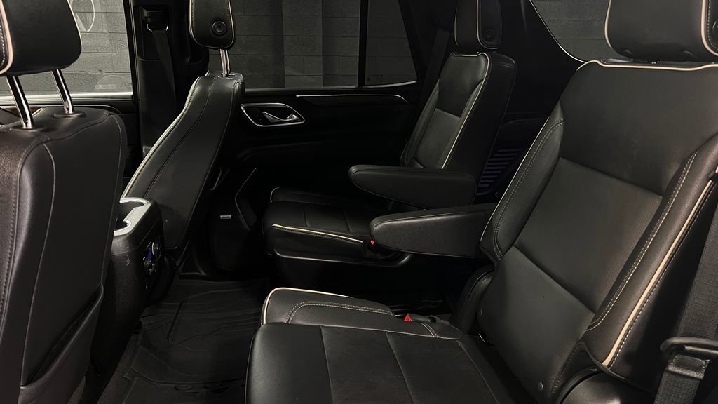 Used 2023 Chevrolet Tahoe Premier w/ Premium Package AWD/4WD image 16
