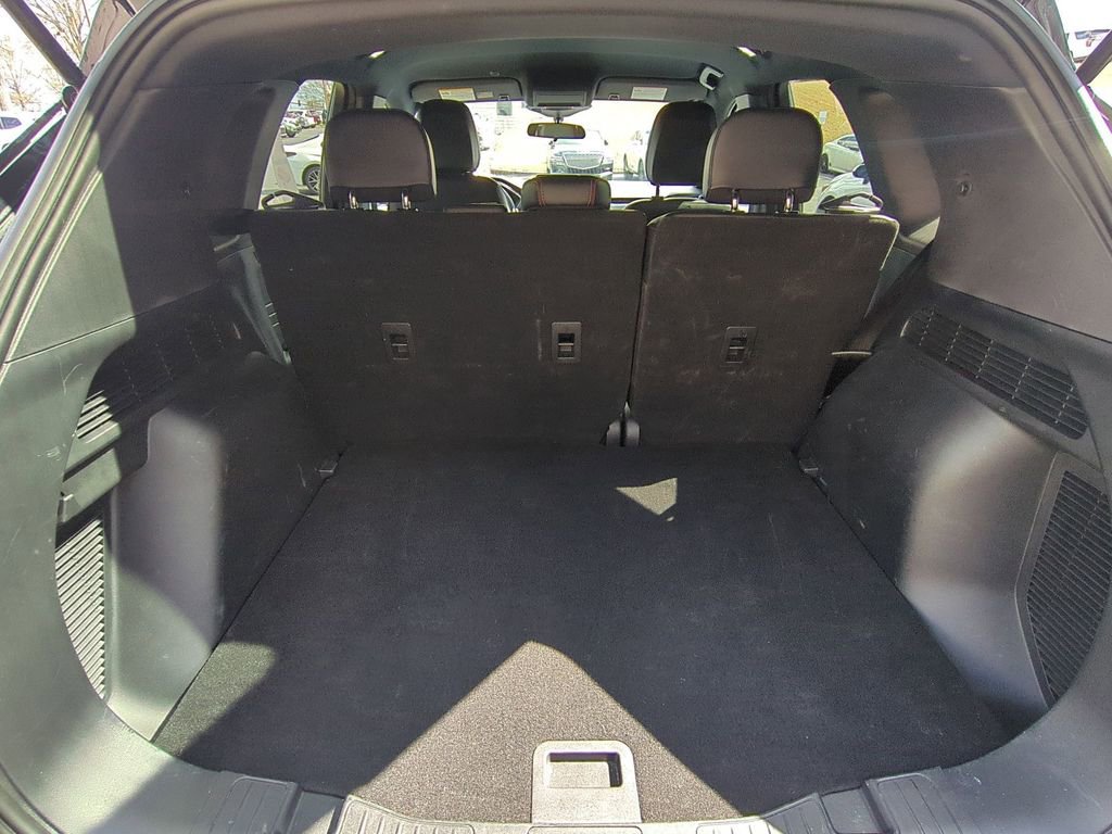 Used 2025 Ford Escape ST-Line image 28