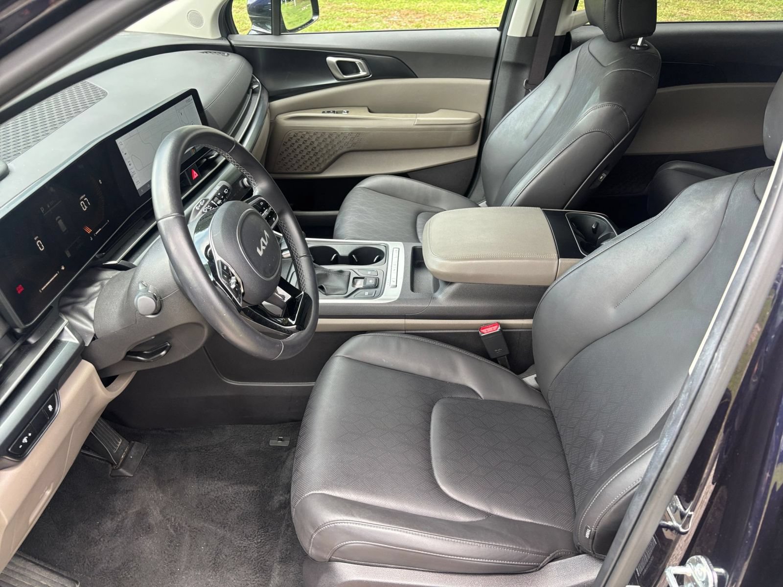 Used 2026 Kia Carnival FWD image 28
