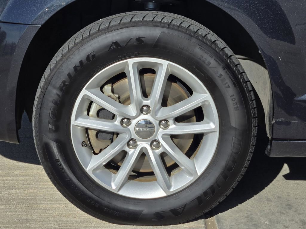 Used 2014 Dodge Grand Caravan SXT FWD image 12