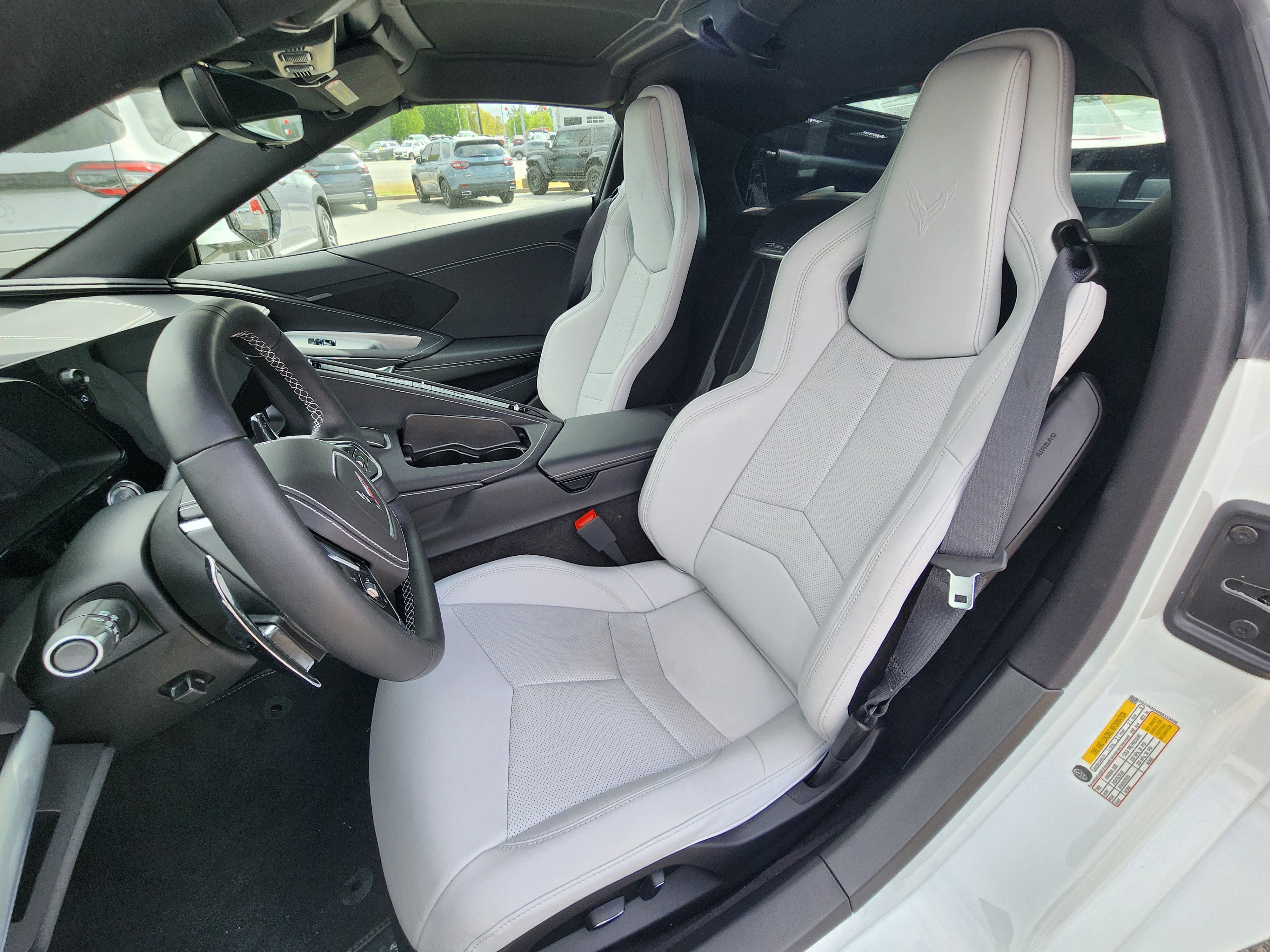 Used 2025 Chevrolet Corvette Stingray Coupe w/ 1LT image 25