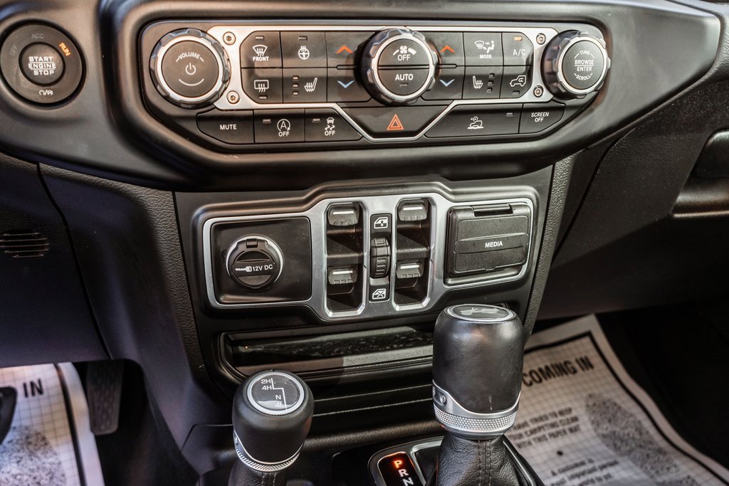 Used 2022 Jeep Wrangler Unlimited Sahara image 8