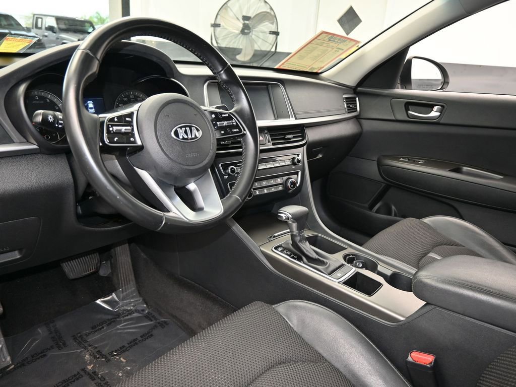 Used 2020 Kia Optima S image 12