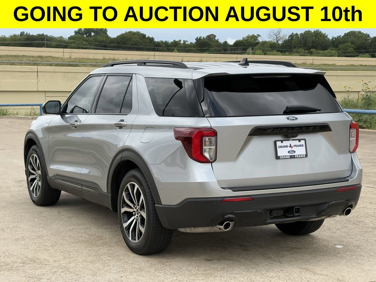 Certified 2023 Ford Explorer ST-Line w/ Class IV Trailer Tow Package RWD image 4