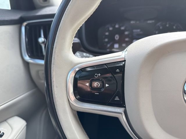 Used 2020 Volvo S90 T6 Momentum w/ Protection Package Premier image 18