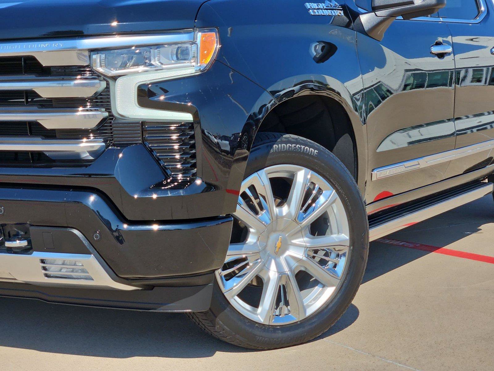 Used 2024 Chevrolet Silverado 1500 High Country AWD/4WD image 7