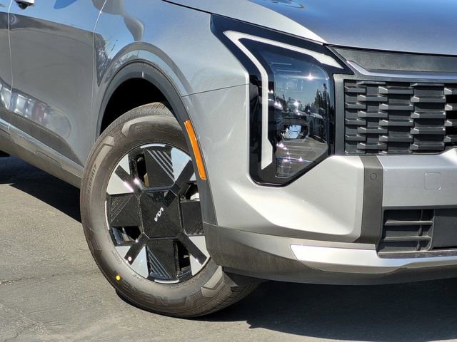 New 2026 Kia Sportage LX FWD image 3