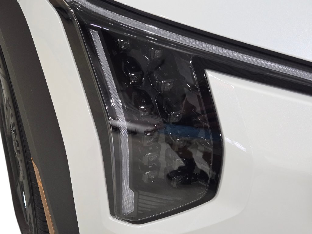 New 2027 Kia EV3 Wind FWD image 4